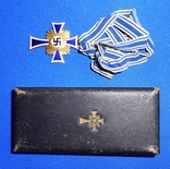 Золотой Почётный крест немецкой Матери на оригинальной ленте и в родной коробке, фото №2