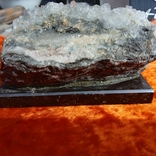 Білий мінерал на сувенірній підставці, фото №7