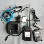Дводіапазонна р/станція BAOFENG UV-5R з FM приймачем+гарнітура+зарядний пристрій, фото №4