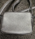 Небольшая сумочка серебристого цвета, фото №8