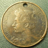 Монета з побажанням щастя Королеві данській Александріні, фото №2