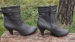 Ботинки, полусапоги женские серые на не большом каблуке 39 размер, фото №7
