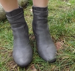 Ботинки, полусапоги женские серые на не большом каблуке 39 размер, фото №15