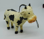 Елочная игрушка из папье-маше Корова. Высота 9 см, длина 9 см, фото №3