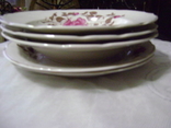 Фарфоровые тарелки суповые и обеденные из сервиза, фото №13