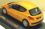 1:24 Burago Peugeot 207, фото №5