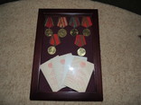 Коллекция юбилейных медалей СССР оформлена в рамке + документы, фото №2