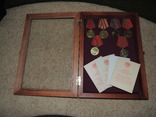 Коллекция юбилейных медалей СССР оформлена в рамке + документы, фото №3