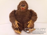 Игрушка обезьяна с закрывающимися глазами и резиновыми лапами, фото №2