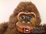 Игрушка обезьяна с закрывающимися глазами и резиновыми лапами, фото №5