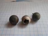 Пуговицы пустотелые 3 шт (одна серебряная), фото №3