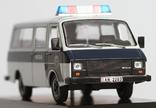 1:43 RAF 2203 Police на подставке, фото №6