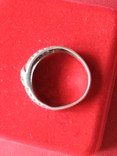 Кольцо серебряное с 3 белыми камешками, фото №5