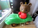 Игрушка каталка ссср мишка на автомобиле,, фото №4