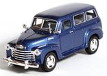 1:36 Kinsmart Chevrolet Suburban Carryall, фото №2