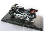 Модель мотоцикла Honda NSR 500 Loris Capirossi 2002, фото №5