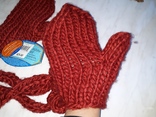 Вязаные варежки со шнурком красные рукавички, фото №3