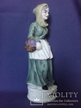 Статуэтка Бабушка с корзинкой. Бисквитный фарфор. Бельгия, фото №3