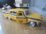 Модель автомобиля ГАЗ-13 Чайка Милиция 1:43 Autotime Collection, фото №2