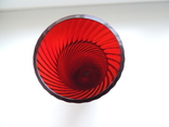 Ваза цветное красное рубиновое рифленое стекло СССР 19 см 1960е, фото №4