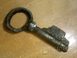 Ключик средневековый украшен медью, фото №3