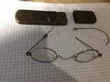 Старовинні окуляри з втратами в саморобному чохлі, фото №2
