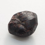 Крупный красивый кристалл граната альмандина 48.24ст 20х18х12мм, фото №3