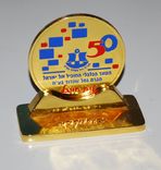 Медаль с пъедесталом, известного производителя Израиль, яркое золочение - ⌀ 6,5 см., фото №12