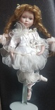 Кукла ,фарфоровая.на подставке,Европа, фото №2