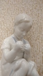 Девочка вытаскивающая занозу артель керамик, фото №3