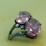 Кольцо с крупными розовыми камнями. Камни - стекло, фото №6