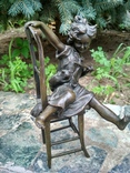 Девочка с котом на стуле авторская статуэтка подпись Франция, фото №5