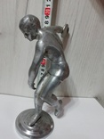 Скульптура мальчика с диском, фото №8