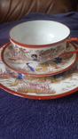Старинная чашка с блюдцем и тарелкой из тончайшего фарфора Япония, фото №5