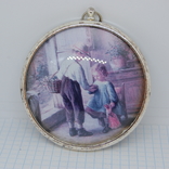 Декоративная картинка под стеклом в металле. Мальчик и девочка. Англия, фото №2