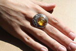 Серебряное кольцо с золотой проволокой и янтарем, фото №4