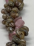 Переплитение камней с красивой окраской бусинок и  большим кулоном (кошачий глаз), фото №9