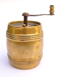Старинная бронзовая мельница для перца или кофе " Бочонок", фото №4