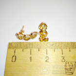 Золотые серьги-гвоздики-сердечки с бриллиантами, фото №6