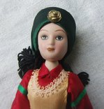 Кукла фарфоровая в национальном костюме, фото №6