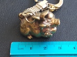 Свинья веселая коллекционная миниатюра бронза брелок, фото №9