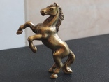 Лошадь на дыбах бронза брелок коллекционная миниатюра, фото №3
