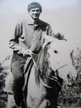 Парень на лошаде 69 г., фото №5