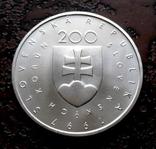 200 крон Словакия 1997 состояние UNC серебро, фото №3