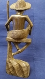 Африканская скульптура " Рыбак ", красное дерево, фото №3