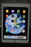 Планшет APPLE A1893 iPad Wi-Fi 32GB - Gold (MRJN2RK/A), фото №2