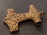 Викинг Тор Молот Руна коллекционная миниатюра бронза брелок кулон, фото №2