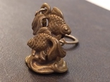 Рыбки парочка коллекционная миниатюра бронза брелок, фото №2