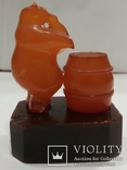 Медведь с бочкой мёда (4х5.5см) янтарь 1960-70 г, фото №3