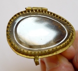 Старинная миниатюрная латунная шкатулка для ювелирки со стеклянной крышкой., фото №7